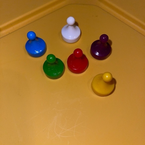 Clue The Great Museum Caper Board Game Replacement Parts 6 Mover Tokens - Picture 2 of 3